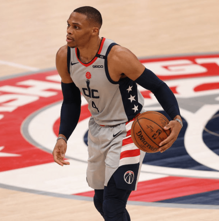 芝加哥公牛迎欧冠关键赛；今晚状态回暖；媒体盛赞；年轻球员得到机会的简单介绍