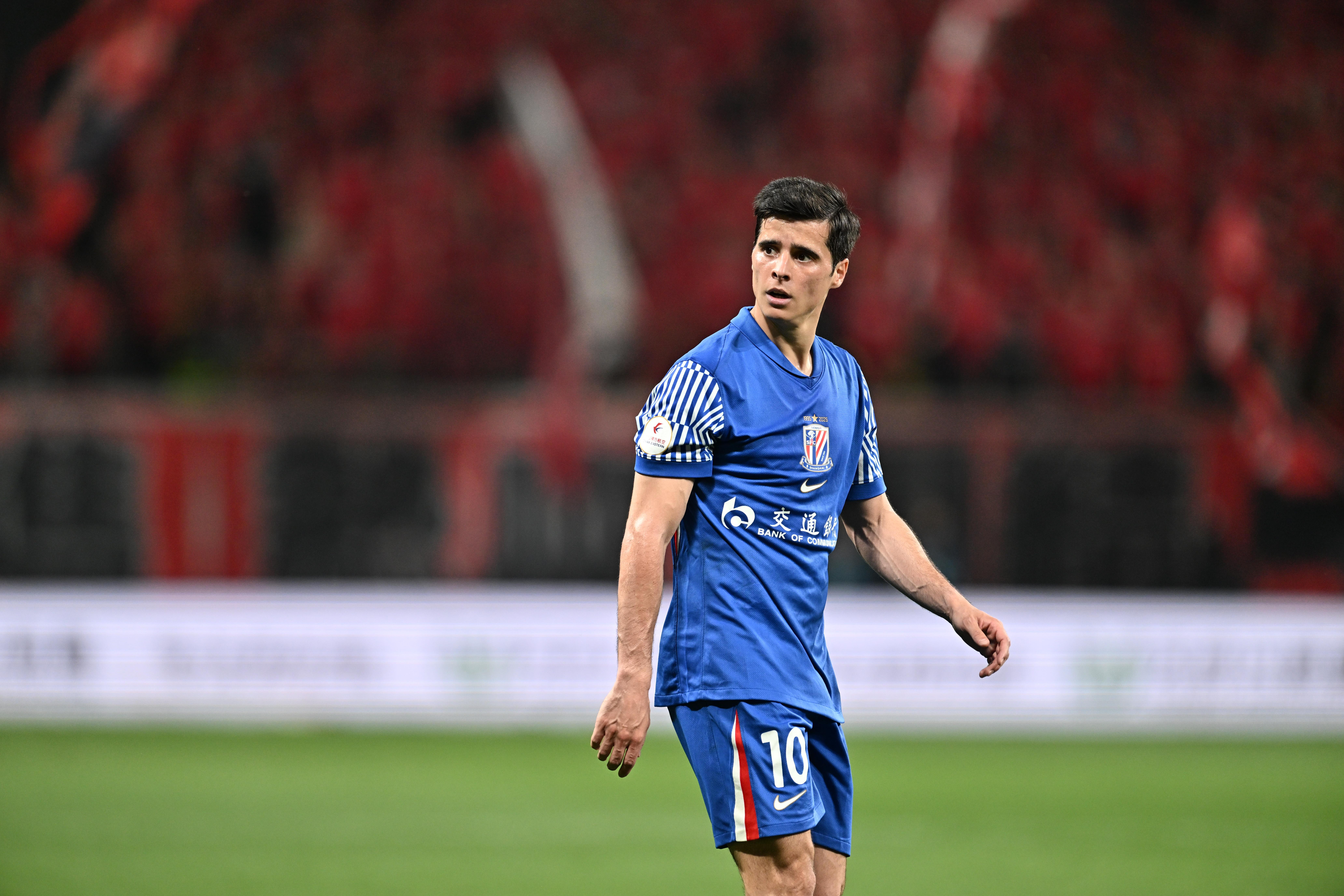 关于托特纳姆迎德国杯关键赛，转会期临场应变，话题不断，控场能力受关注的信息